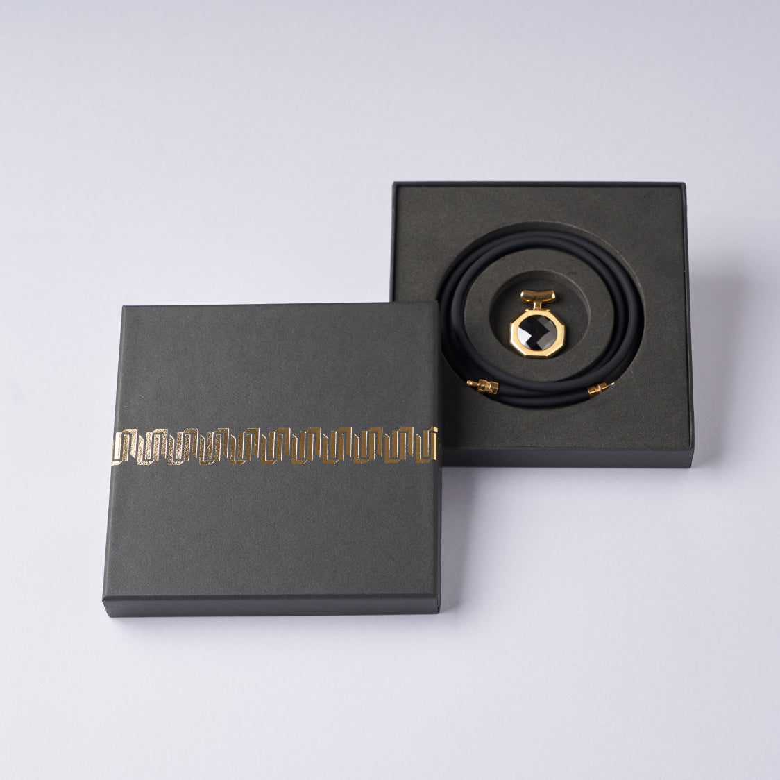 UNrust (アンラスト) Ray-レイ- ループ