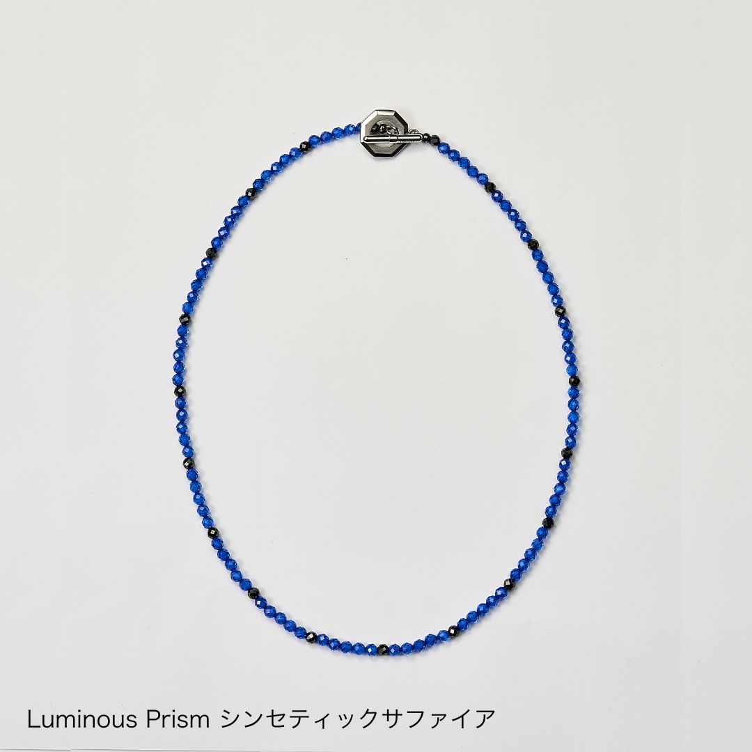 UNrust アンラスト Luminous Prism ルミナス プリズム 磁気ネックレス シンセティック サファイア 商品単体 俯瞰