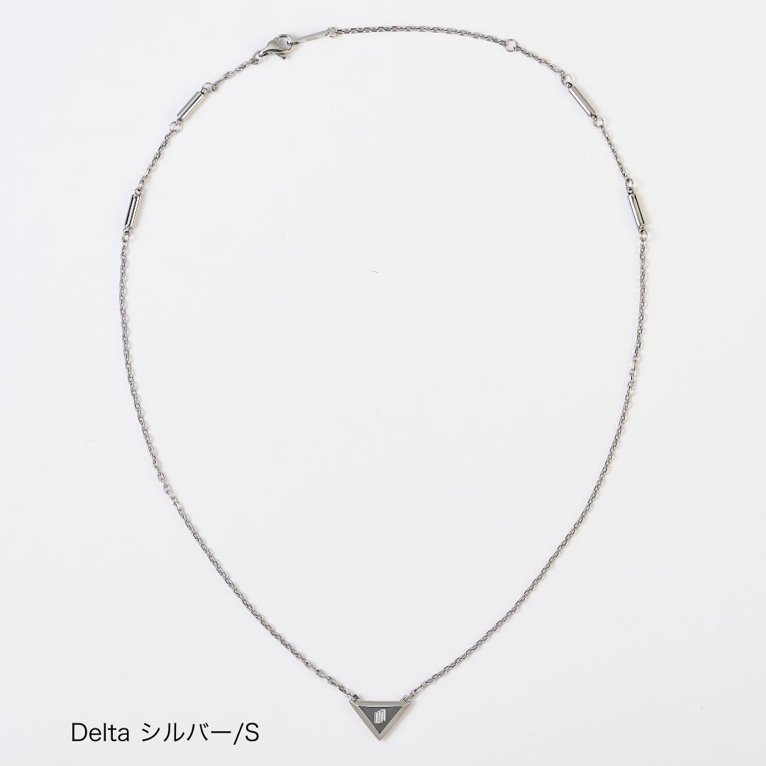 UNrust アンラスト Delta デルタ 磁気ネックレス シルバー Sサイズ 商品単体 俯瞰